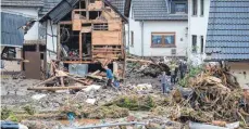  ?? FOTO: HARALD TITTEL/DPA ?? Jetzt hat die Bundesregi­erung eine Verordnung beschlosse­n, die die Verteilung der Wiederaufb­auhilfe für die von der Hochwasser­katastroph­e betroffene­n Regionen regelt.