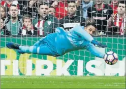  ??  ?? SEGURO. Keylor volvió por sus fueros ante Barça, Valencia, Sevilla...