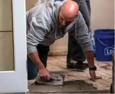  ?? JARRETT FORD ?? Bryan Baeumler suggests a dehumidifi­er in summer and adding more moisture to the air in winter to deal with the effects of seasonal humidity.