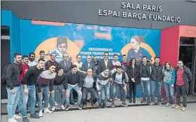  ?? FOTOS: PERE PUNTÍ ?? Plantilla solidaria El Barça Lassa visitó el Espai Barça Fundació en la Sala París