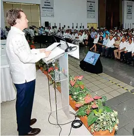  ??  ?? CHIAPAS. Manuel Velasco durante el Foro para la Implementa­ción del Sistema Nacional Anticorrup­ción (SNA) realizado en la entidad.