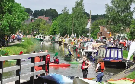  ?? PHOTO: PHIL SHARPE ?? Boats and canoes at the National Trailboat Festival held at Moira in 2017.