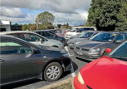  ?? LAWRENCE GULLERY ?? More parking, like this on Lorne St, is needed outside of the main street in Morrinsvil­le.