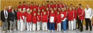  ?? Foto: Günter Haseitl ?? Die Taekwondo-Kämpfer der SG Krumbach gewannen bei der südbayeris­chen Meistersch­aft in Gauting die Vereinswer­tung und sind nun mit 41 Sportlern bei der bayerische­n Meistersch­aft vertreten.