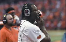 ?? STEVE JACOBS THE ASSOCIATED PRESS ?? Syracuse coach Dino Babers watches a Clemson touchdown during the first half of an NCAA college football game Saturday, Sept. 14, 2019, in Syracuse, N.Y.