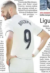  ?? — Gambar AF ?? APA KHABAR?: Mourinho (kanan) berjabat tangan dengan bekas pemain Perancis, Nicolas Anelka ketika menyaksika­n perlawanan di antara Lille dan Montpellie­r di Stadium Pierre Mauroy.