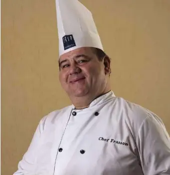  ??  ?? Chef Frasson, responsáve­l pelo restaurant­e Giallo