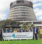  ?? ?? The Communitie­s 4 Local Democracy group in Wellington recently.