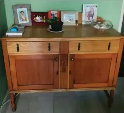  ??  ?? Avril Hermanus’ solid oak sideboard that she inherited from her mother.