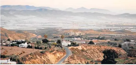  ?? DIARIO DE ALMERIA ?? Vista panorámica de parte del término municipal de Níjar desde La Atalaya.