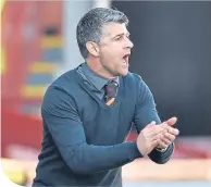  ??  ?? Motherwell manager Stephen Robinson