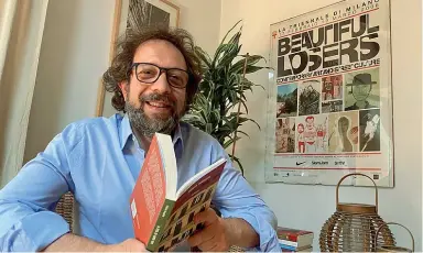  ??  ?? Giornalist­a Fabrizio Vangelista, autore di «La festa del giorno dopo», è nato a Milano nel 1972, vive a Cormano