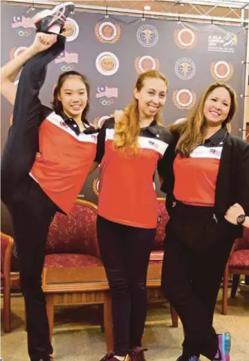  ?? PIC BY MOHD KHAIRUL HELMY MOHD DIN ?? (From left) Gymnast Shak Yuki, coach Alisa Ajimirova and Dr Farrah-Hani Imran at Kita Juara event in Bukit Jalil yesterday.