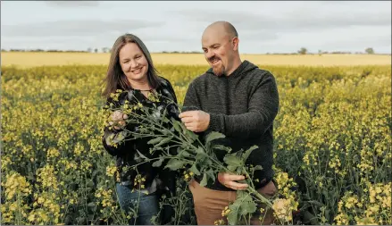  ?? ?? RESILIENCE: Nikki and Adrian Coastworth, of Wycheproof, whose family was interviewe­d for both iterations of Birchip Cropping Group’s ‘Over the Fence’.