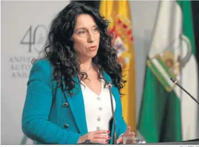  ?? M. J. LÓPEZ / EP ?? La consejera de Igualdad y Políticas Sociales, Rocío Ruiz, ayer, en el Palacio de San Telmo (Sevilla).