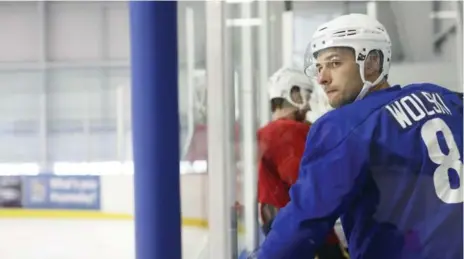  ?? COLE BURSTON FOR TORONTO STAR ?? Former NHLer Wojtek Wolski admits, at 31, this might be his last chance in profession­al hockey and he’s determined to make the most of it.