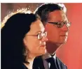  ?? FOTO: REUTERS ?? Die Schicksals­genossen Nahles und Schäfer-Gümbel.