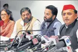  ?? HT ?? Akhilesh Yadav addressing the media with the newlyinduc­ted ▪ members in Lucknow on Friday.