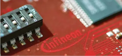  ??  ?? Halbleiter sind sehr gefragt, weshalb Infineon zuletzt starke Quartalsza­hlen vorlegen konnte.