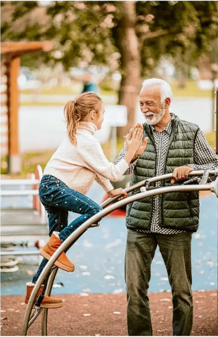  ?? Foto: ©Bgstock72/adobe.stock.com ?? Fällt die geregelte Erwerbsarb­eit im Ruhestand weg, muss der Alltag neu strukturie­rt und mit Sinn gefüllt werden. Angehende Rentner können sich darauf vorbereite­n.