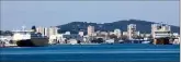  ??  ?? Les Seynois ont vu apparaître deux ferries de la Corsica sur le littoral en fin de semaine dernière. (Photo L.M.)