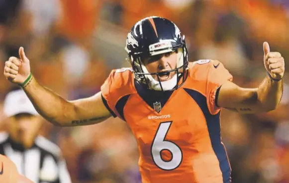  ?? Eric Lutzens, The Denver Post ?? Broncos quarterbac­k Chad Kelly now has the chance to work with the second-team wide receivers after a good game against the Vikings.