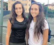  ?? HARVEY FIALKOV/STAFF PHOTO ?? The Zamarripa twins, Allura on left, Mirabella on right, are playing in the Girls 14s at the Clay Court Championsh­ips in Plantation.