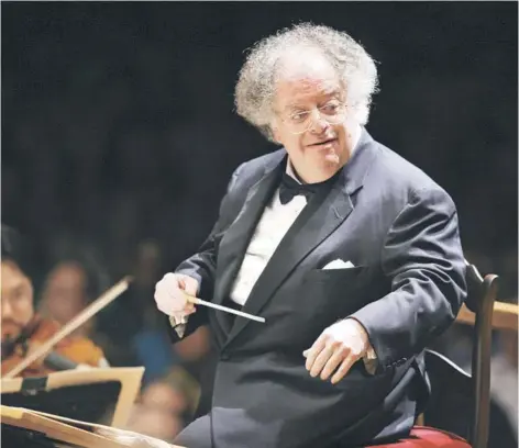  ??  ?? ► James Levine, de 74 años, se mantuvo durante cuatro décadas como director musical del Met.