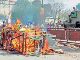  ?? PTI FILE ?? A scene of arson after clashes between two groups during a Ram Navami procession in Bihar’s Aurangabad district.
