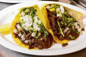  ?? Benjamin Fanjoy/Special to The Chronicle ?? Carne asada tacos at Copas in San Francisco.