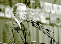  ??  ?? In 1984, Jimmy Carter speaks at a Lions Club dinner in Palmerston North.