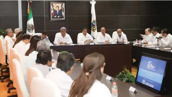  ?? CORTESÍA ?? Francisco García Cabeza de Vaca se reunió con titulares de los organismos operadores del agua.
