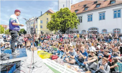  ?? ARCHIVFOTO: JULIUS BÖHM ?? Fridays-for-Future-Demos wie im vergangene­n Jahr wird es wegen der Corona-Pandemie auch in Ravensburg zunächst keine geben.