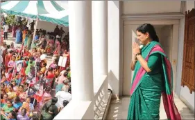  ?? IANS ?? Newly appointed AIADMK chief, Sasikala, addresses the crowd at the party headquarte­rs in Chennai on 4 January 2016.