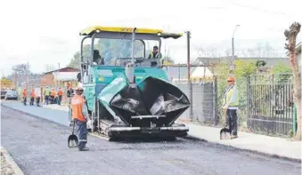  ??  ?? LA AUTORIDAD LOCAL recorrió el trabajo y dijo que esto se suma a las mejoras realizadas el año pasado.