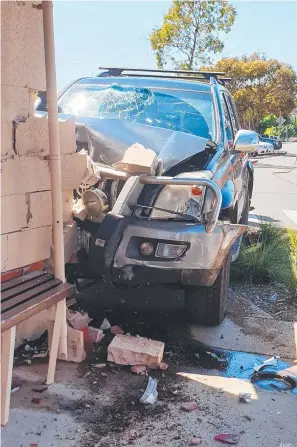  ?? Picture: SES Geelong ?? The smashed car at the East Geelong toilet block.