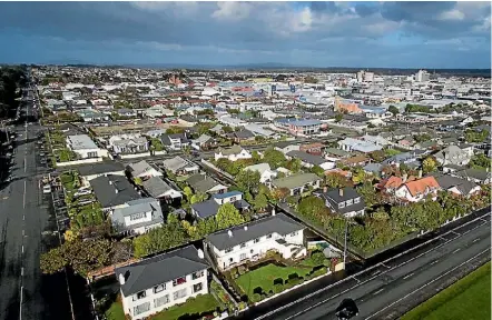  ??  ?? Air New Zealand flies regularly to Invercargi­ll from most centres, with connection­s through Christchur­ch.