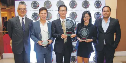  ??  ?? TRUCK OF THE YEAR WINNERS. (From left) Car Awards Group, Inc. president Robby Consunji, Nissan Philippine­s, Inc. PR and product planning manager Dax Avenido, Nissan Philippine­s, Inc. GM for marketing SJ Huh, Nissan Philippine­s, Inc. PR and...