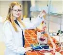  ?? ?? Victoria Schober ist eine der zukünftige­n Expertinne­n für moderne Chemie 4.0.