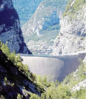  ?? Ansa ?? Vajont L’alpinista Mauro Corona vive nella valle del bellunese