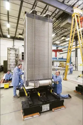  ?? FuelCell Energy / Contribute­d photo ?? A fuel cell membrane stack produced by Danbury-based FuelCell Energy.