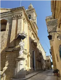  ?? —Photo by Keren Pascual ?? Typical architectu­re seen in MDina, an ancient walled city with a mix of medieval and baroque architectu­re.