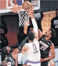  ?? /EFE. ?? Jimmy Butler (22) no solo logró un triple-doble, sino que también aportó grandes jugadas a la defensiva.