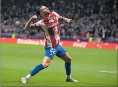  ?? ?? Mario Hermoso celebra su gol en el Atlético-Getafe.