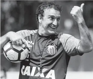  ?? Ivan Storti - 3.out.18/santos Fc/divulgação ?? ■ Cuca, 55 anos, é o novo treinador do São Paulo; a última passagem dele no Morumbi aconteceu em 2004, quando foi semifinali­sta da Taça Libertador­es