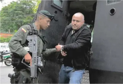  ?? FOTO CORTESÍA POLICÍA ?? “Carlos Pesebre” está a la espera de la instalació­n de una mesa de conversaci­ones con el Gobierno Nacional, para acogerse a la “paz total”. Hoy pesa sobre él una condena por homicidio.