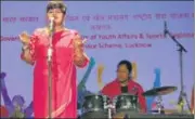  ??  ?? Jaya Singh performing with her Meri Zindagi band members