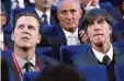  ?? Foto: dpa ?? Mal wieder bei einer Gruppenaus­losung: DFB Manager Oliver Bierhoff und Bun destrainer Jogi Löw.