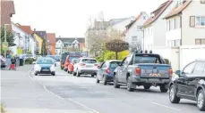  ?? FOTO: ROLAND WEISS ?? In Meckenbeur­en wartet man auf die B 30-Ortsumfahr­ung. Das Verfahren kommt offenbar nicht voran.