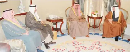  ??  ?? His Highness the Crown Prince Sheikh Nawaf Al-Ahmad Al-Jaber Al-Sabah meets with Bahraini Crown Prince, Deputy Supreme Commander, and First Deputy Prime Minister, Prince Salman bin Hamad Al Khalifa.